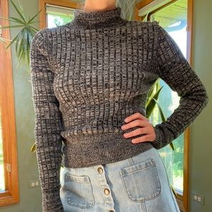 Cozy Aeropostale, turtle neck sweater. Size: Medium
